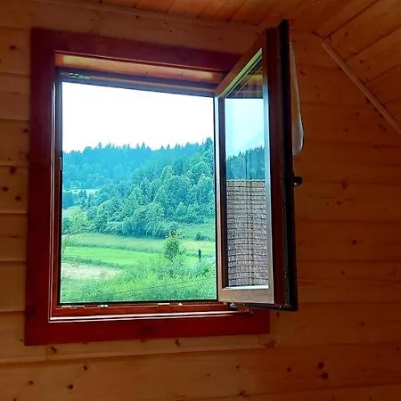 Vo Dvore Hébergement de vacances *