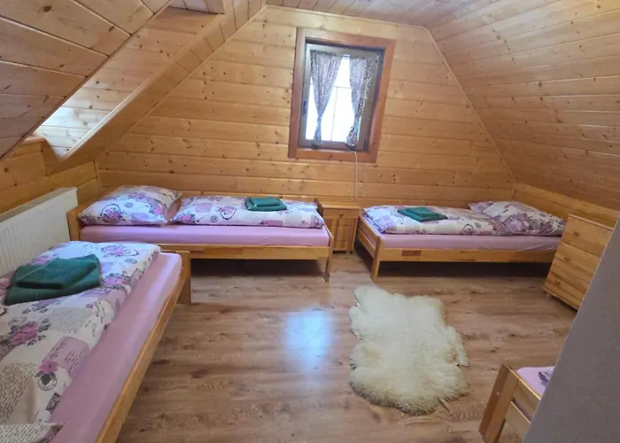 Vo Dvore בית נופש